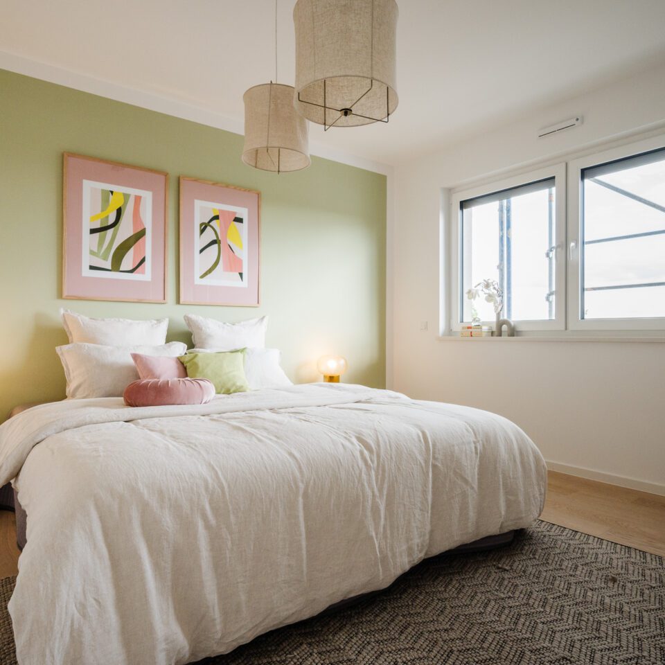 Schlafzimmer grüne Wand